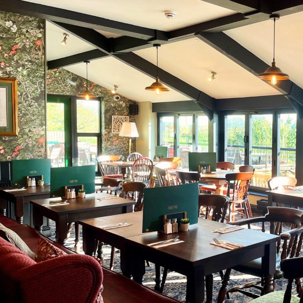 JW Lees Pack Horse dining room internal